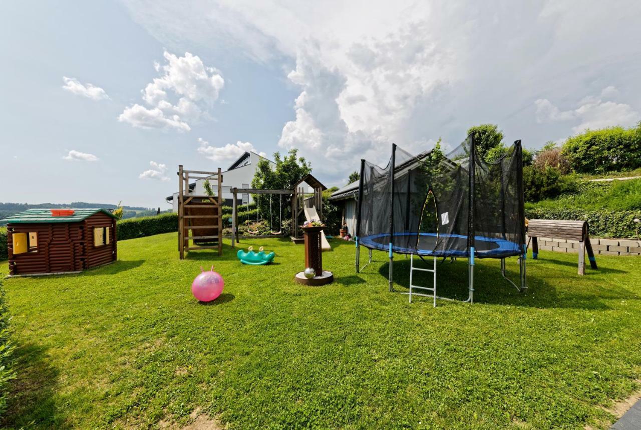 Ferienwohnung Fernblick Neukirchen vorm Wald 外观 照片